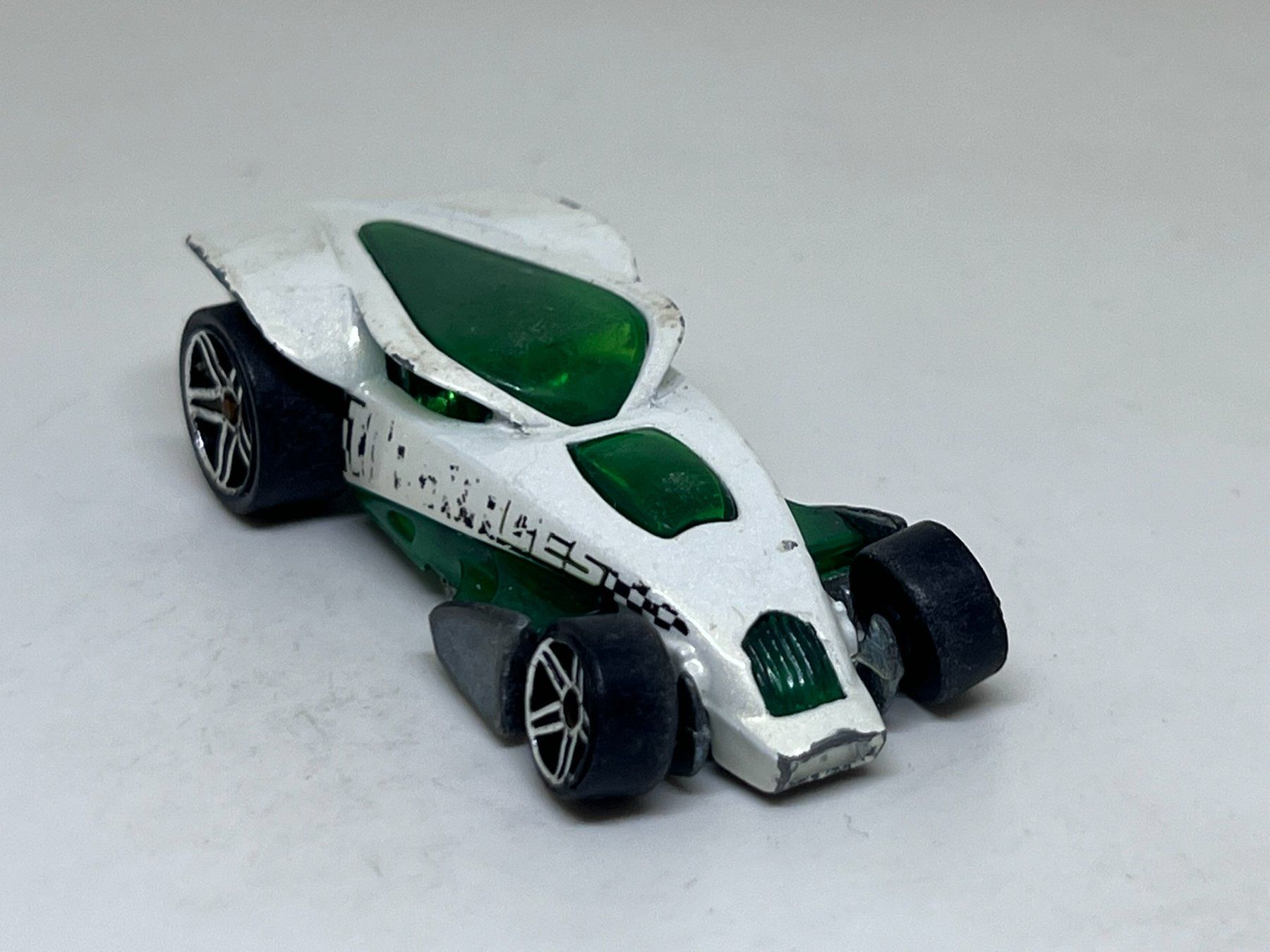 Hot Wheels Modellini d'auto: Hot Wheels Brutalistic #80 – Usato da Wildegg venduto da LaaBoutique