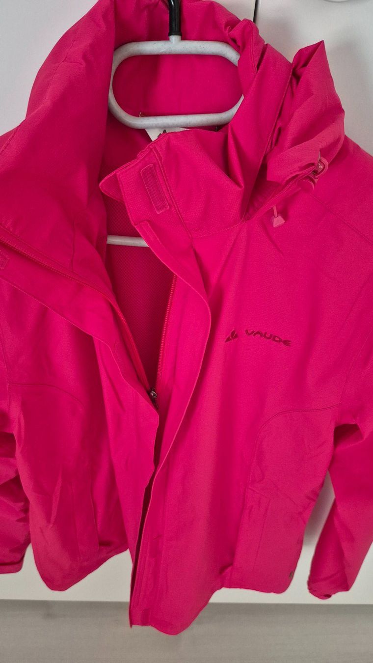Vaude Jacken: Wanderjacke mit Kapuze Vaude Grösse 38 – Neu (gemäss Beschreibung) aus Kilchberg ZH von logn 1
