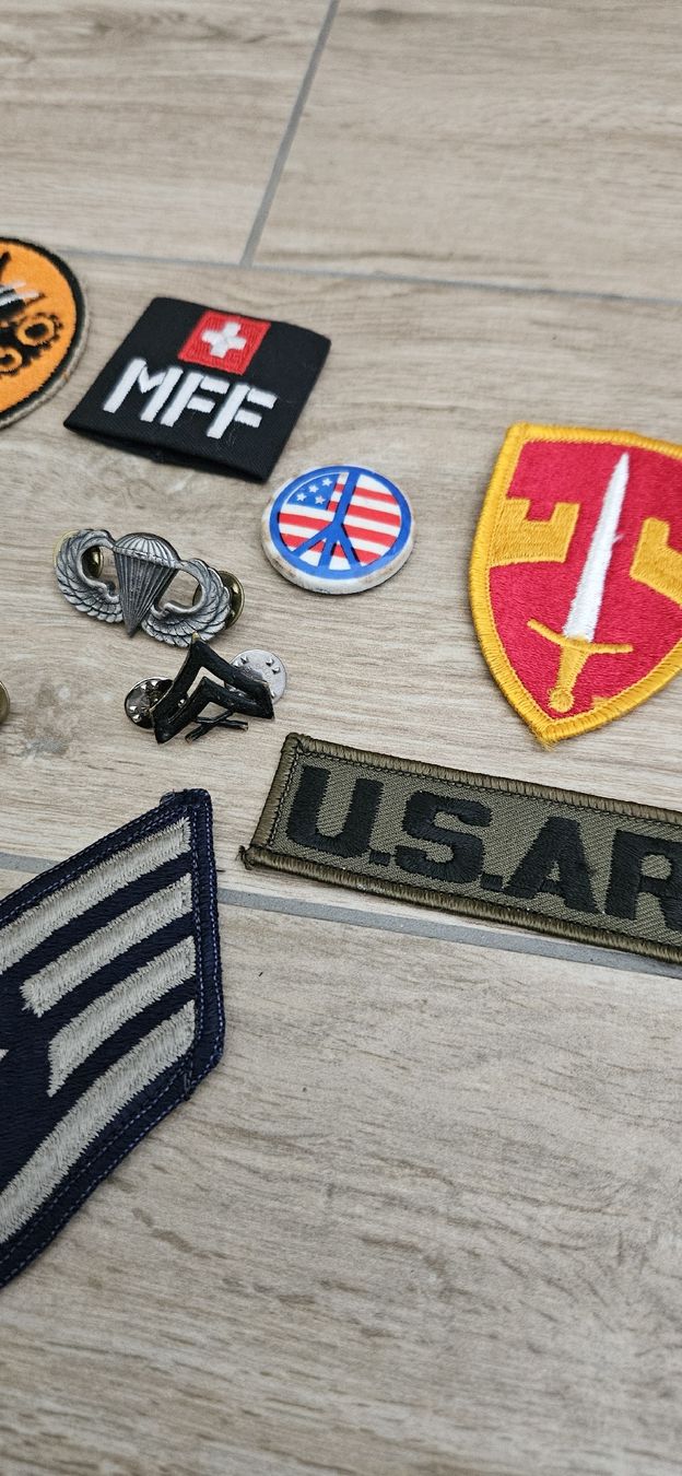 Placchette & Badge: lot insignes et pin's divers US et divers – Usato da Venthône venduto da piz_py9h 3