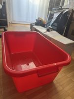 Contenitore rosso usato