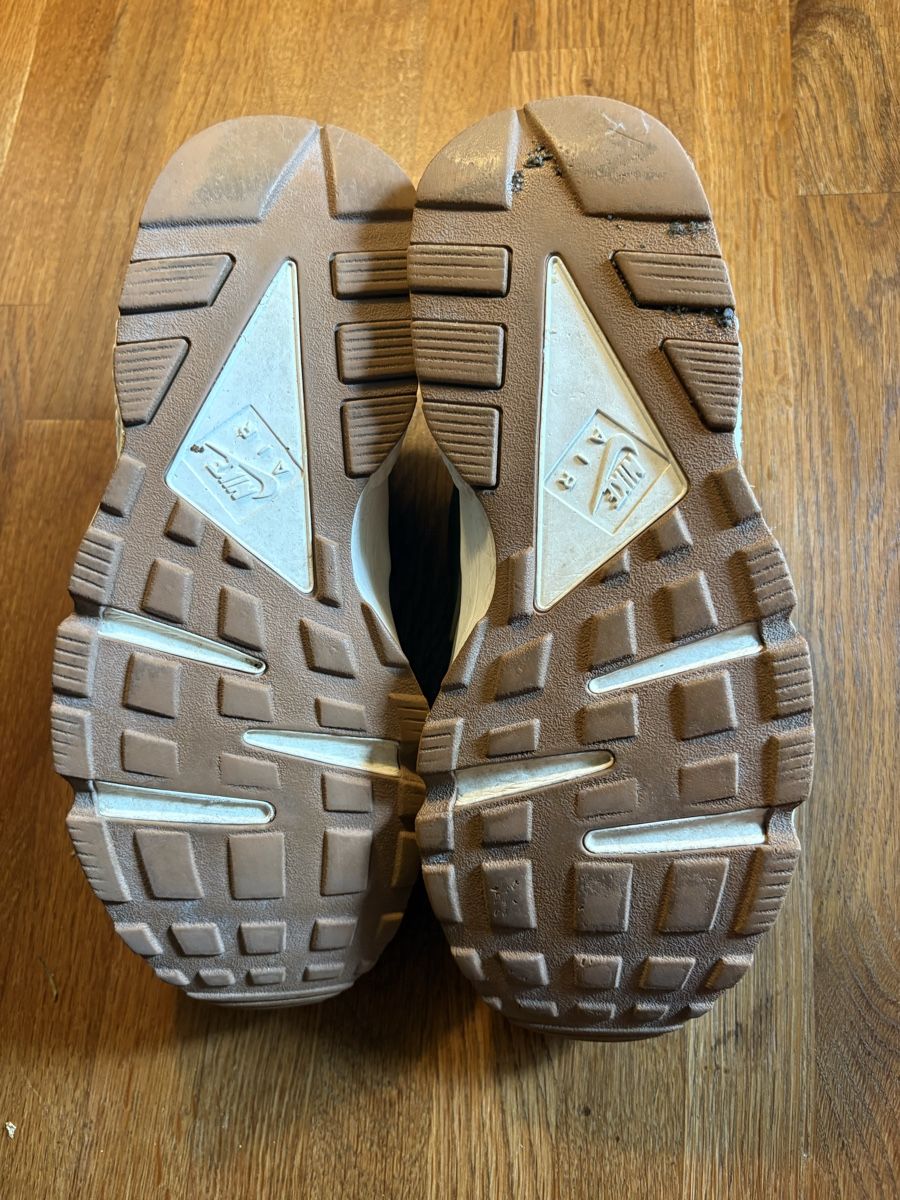Nike Scarpe da uomo: Turnschuhe Nike Air Huarache Gr. 40 – Usato da Schwerzenbach venduto da frauminze 1