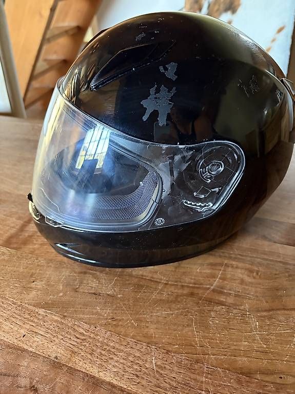 Helme & Visiere: Motorrad Helm klein – Gebraucht aus Egg b. Zürich von sunsahara888 3