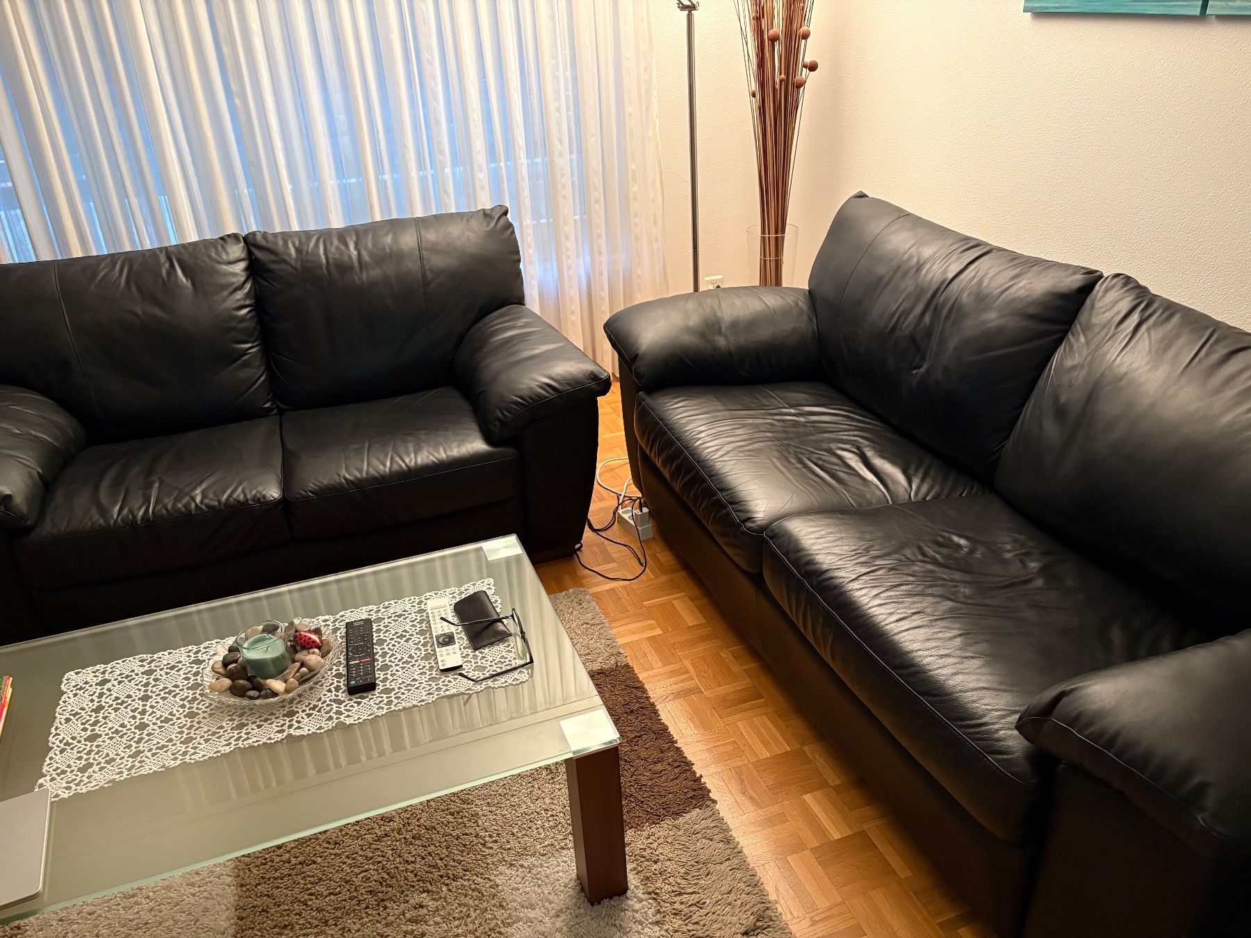 Ikea Sofas: 2 Ledersofa schwarz guter Zustand – Gebraucht aus Zürich von gcr_jmx8