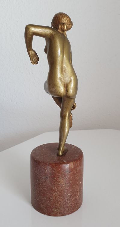 Skulptur • Lady m. Sandale • Original +/- 1900 aus BRONCE 4