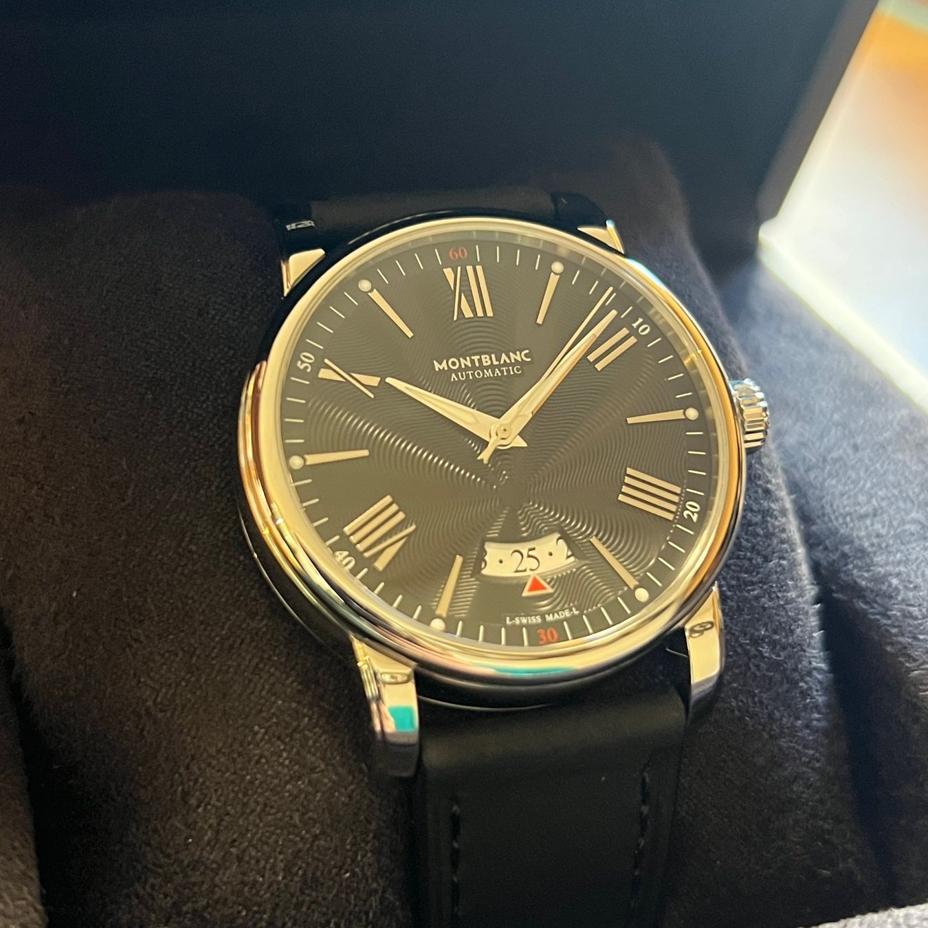 Montblanc Orologi: Montblanc 4810 Black Dial Full Set 7390 – Usato da Carouge GE venduto da Watchaser 1