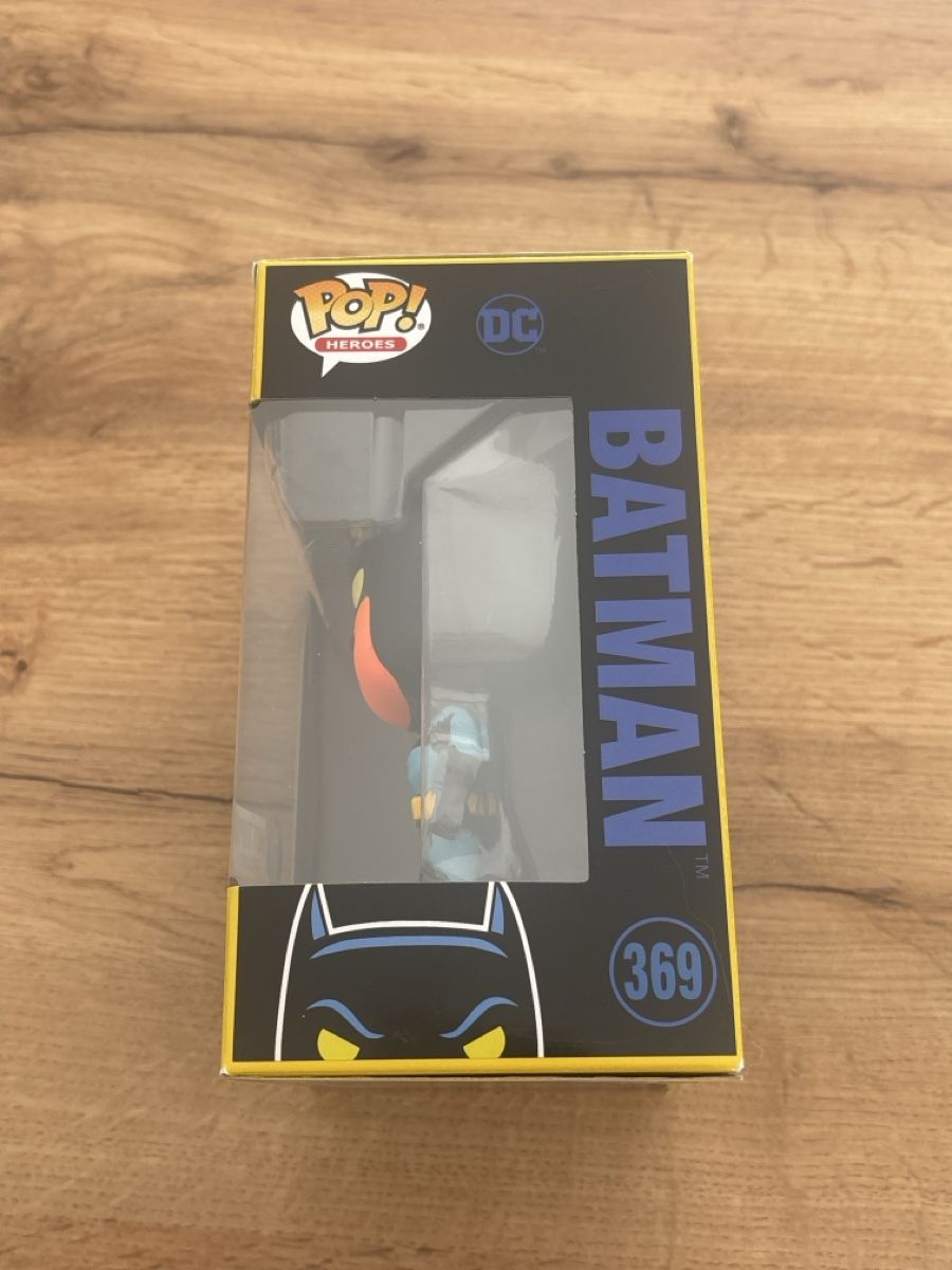 Funko Statuette: Funko Pop Batman 369 Black Light Hot Topic – Nuovo (secondo la descrizione) da Locarno venduto da ema_f7lj 1