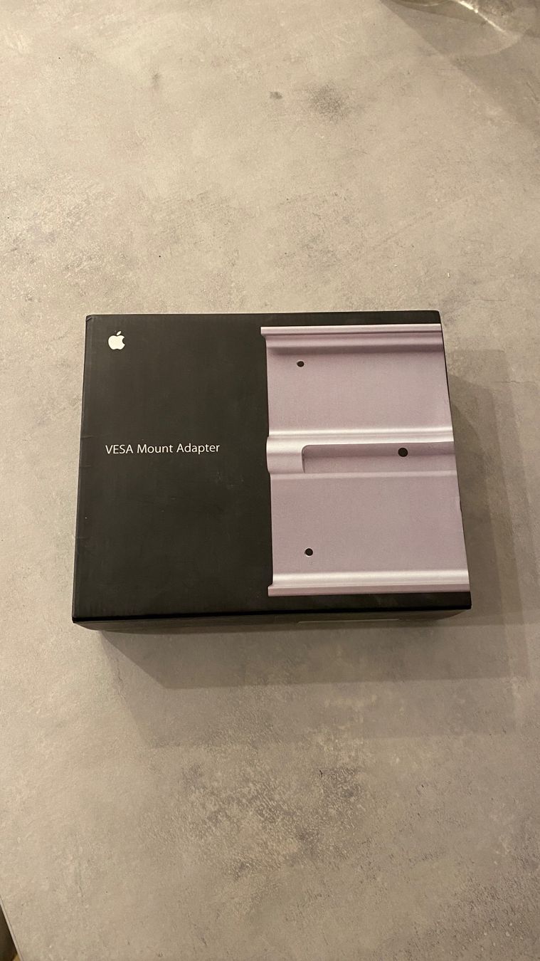 Apple Ecrans: Apple Thunderbolt Display 27 + VESA mount + Thunderbolt Adap – D'occasion à Kaltbrunn par la77 5
