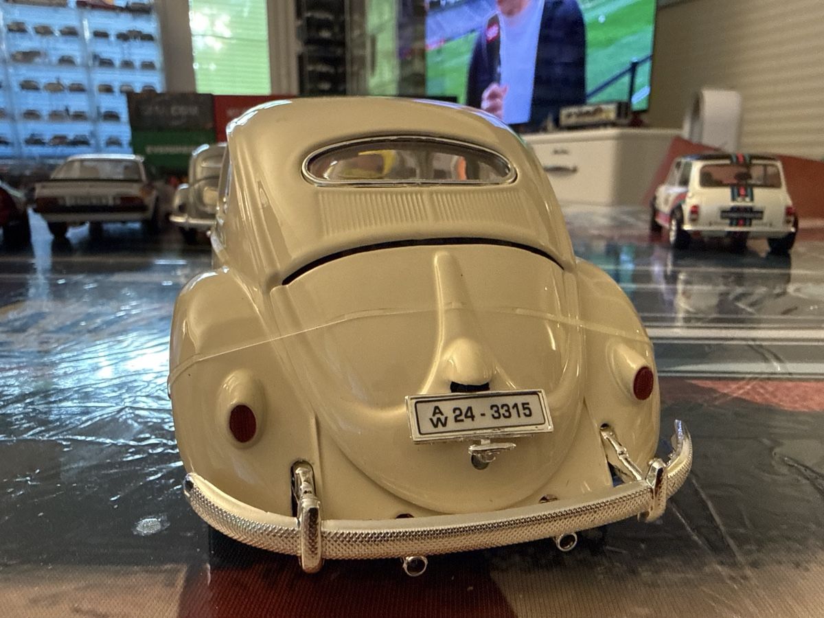 Volkswagen Modellini d'auto: VW Käfer 1:18  – Nuovo (secondo la descrizione) da Basel venduto da Zomeg 2