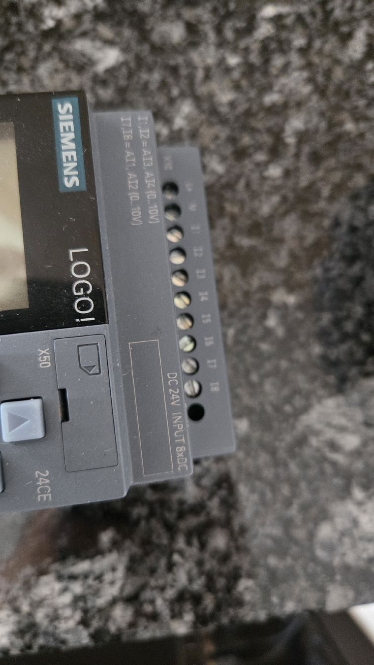 Siemens Componenti elettronici: Siemens LOGO 8 24CE SITOP PSE200U  – Usato da Lauerz venduto da Vibasin 2