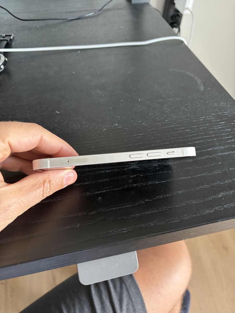 Apple Telefoni cellulari / Smartphones: Apple iPhone 12 mini - 64GB - White - Unlocked - Excellent! – Usato da Schneisingen venduto da constantin_nic 1