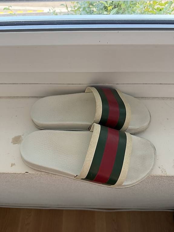 Herrenschuhe: Gucci Slides – Gebraucht aus Wittenbach von fil_k7gp