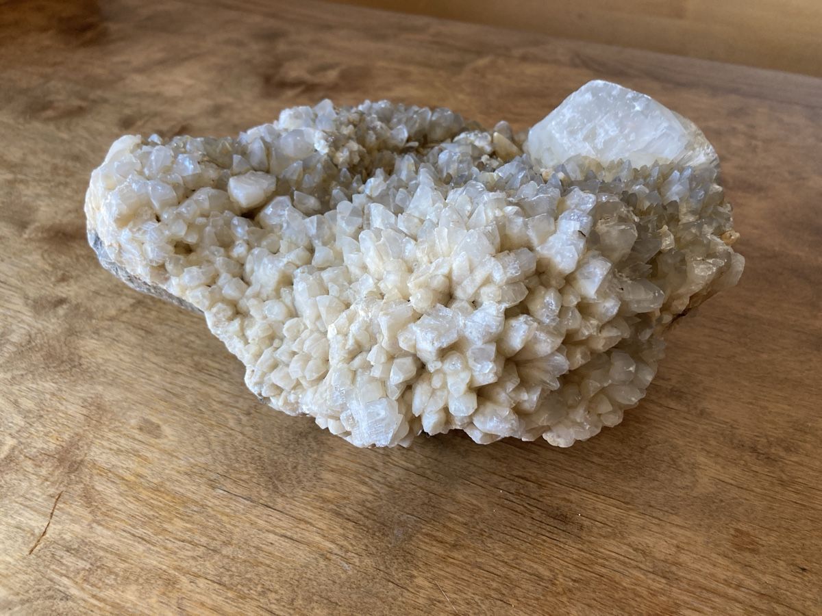 Minerali & Pietre curative: grosser Bergkristall – Usato da Luzern venduto da Fasel 2
