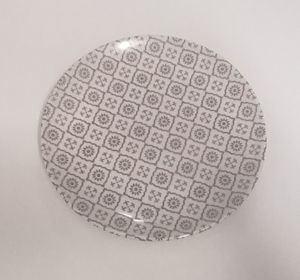 Assiettes: 5 Teller / Durchmesser 21 cm – D'occasion à Schwarzenegg par musi09