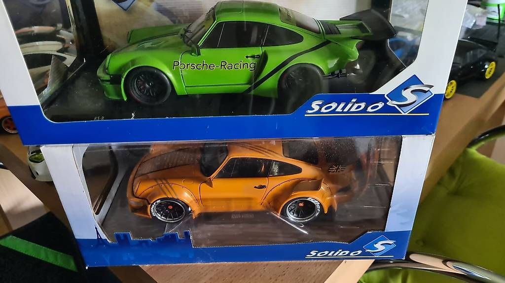 Modellini d'auto: 2 PORSCHE MODELLE 911 1:18 – Usato da Ittigen venduto da ROCKY1964 1