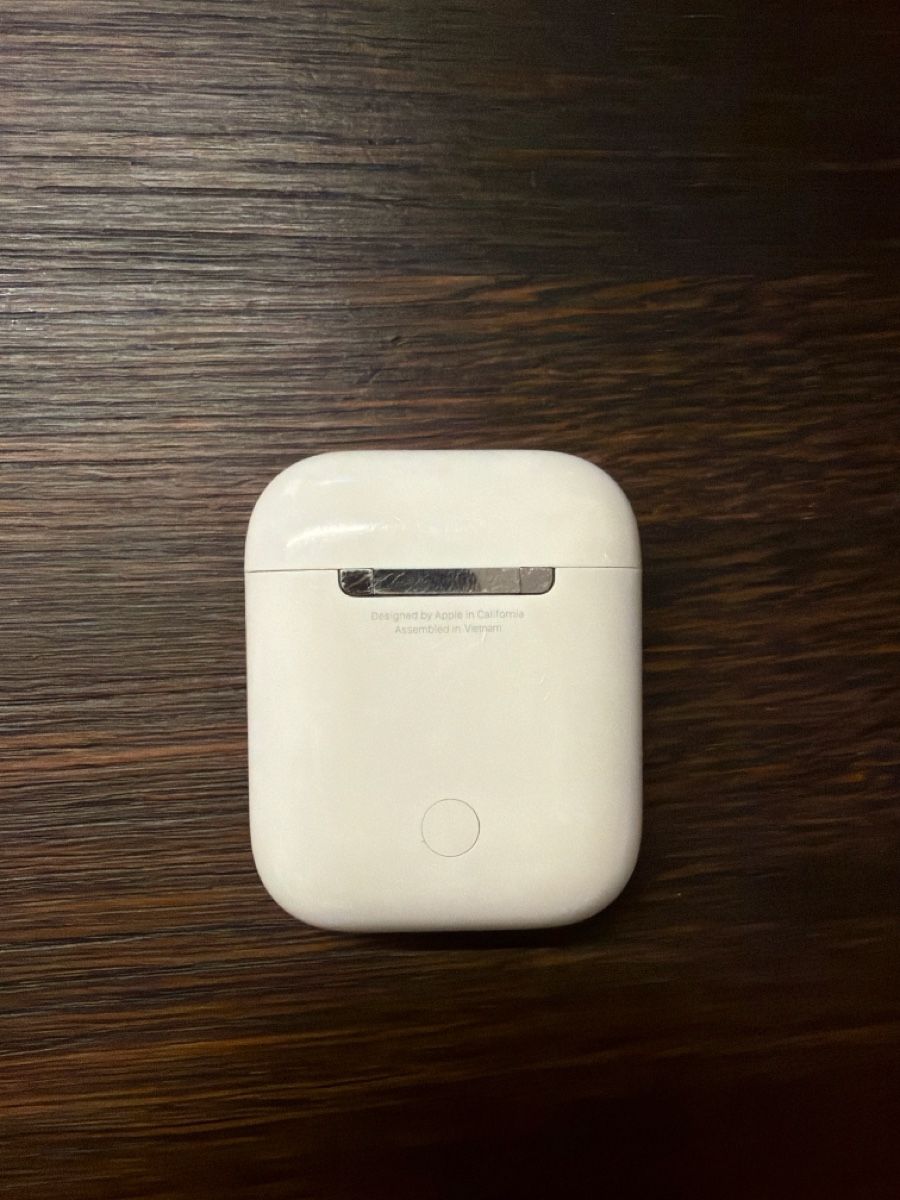 Apple Caricabatterie: Apple AirPods Ladecase 1. Generation – Usato da Bern venduto da jeanine_bieri 2