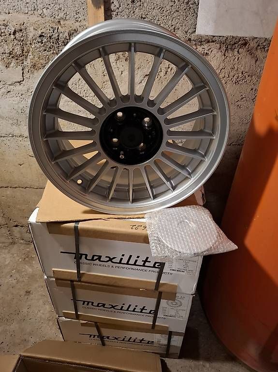 Cerchioni: Bmw e30 Maxilite Felgen 17" – Usato da Buttikon SZ venduto da youngtimer67