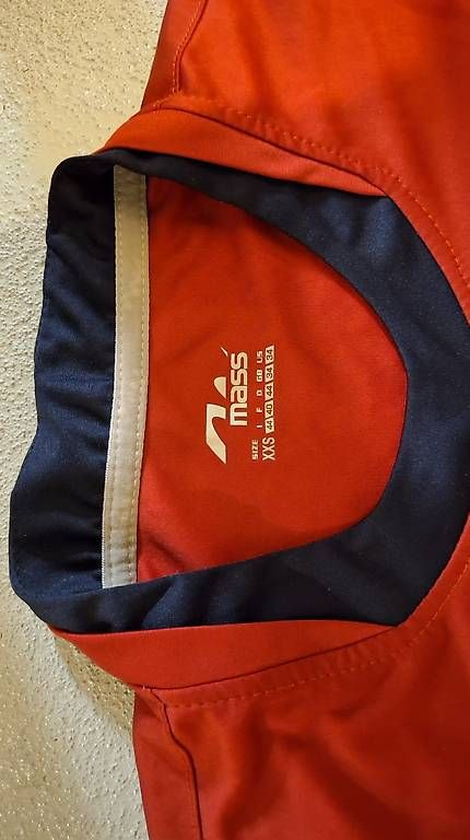 T-shirt: Divisa sportiva – Usato da Losone venduto da jan_8svf 2