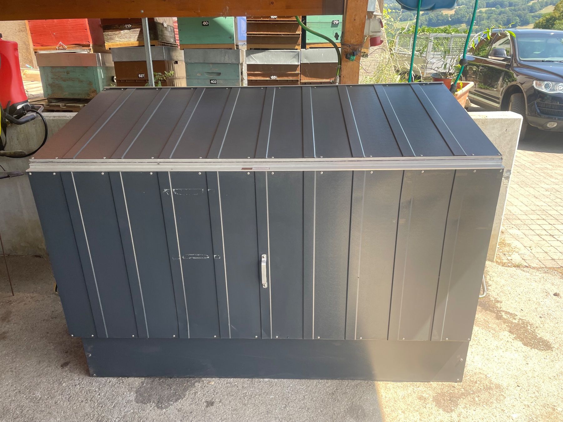 Truhen: Box de rangement extérieur en métal – Gebraucht aus Monts-de-Corsier von mol_tf27