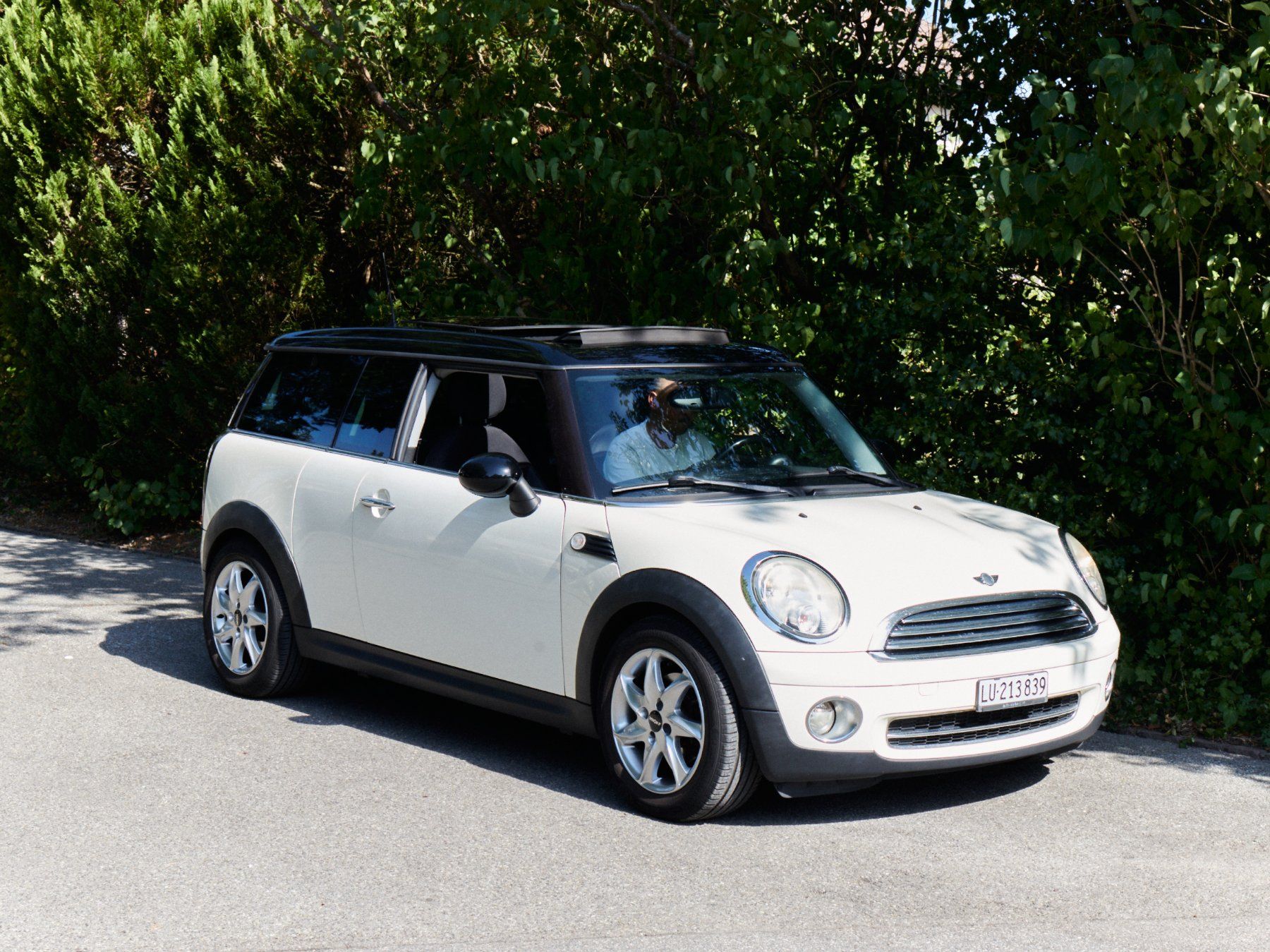 Mini Autos: Mini Cooper Clubman – Gebraucht aus Oetwil a d Limmat von JSTNR
