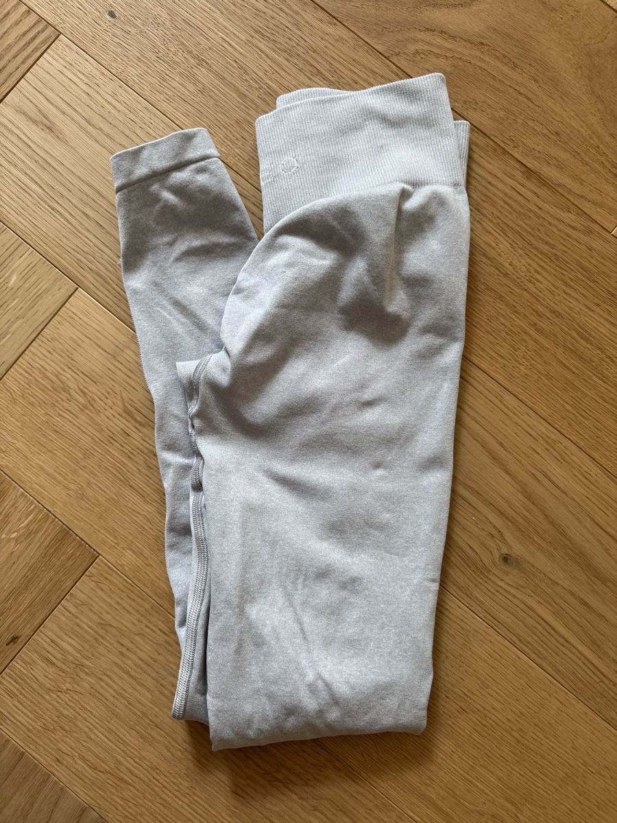 Teveo Leggings: Timeless Scrunch Leggings "Hellgrau" Grösse XS – Neu (gemäss Beschreibung) aus Zürich von milenaxx 2