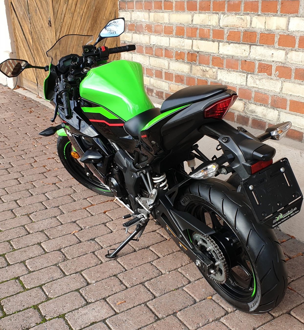 Kawasaki Strasse: KAWASAKI NINJA 125 KRT – Gebraucht aus Aarau Rohr von alpineA311 6