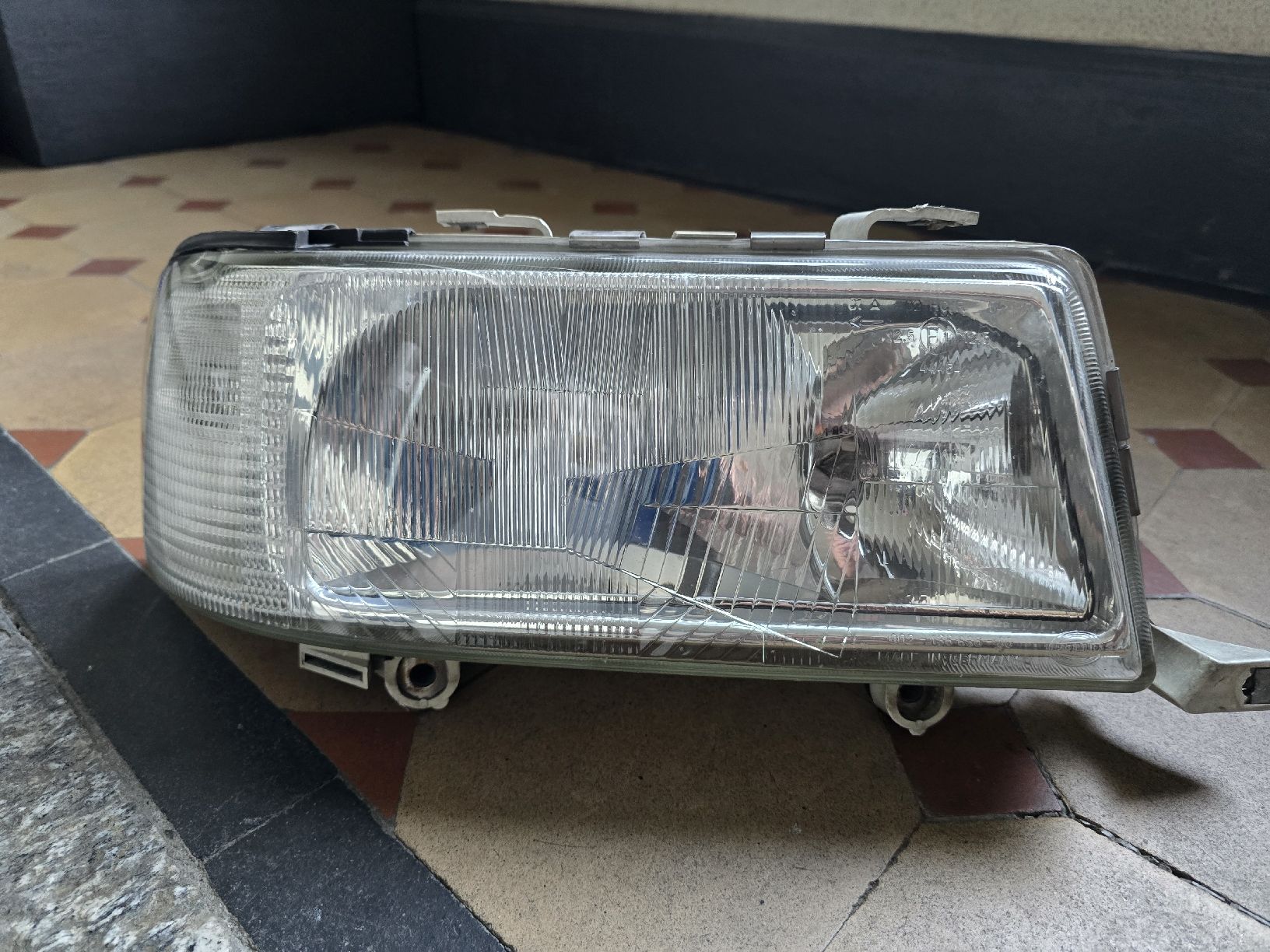 Audi Fari: Audi 80 Avant Scheinwerfer – Usato da Zürich venduto da Nitro81 2