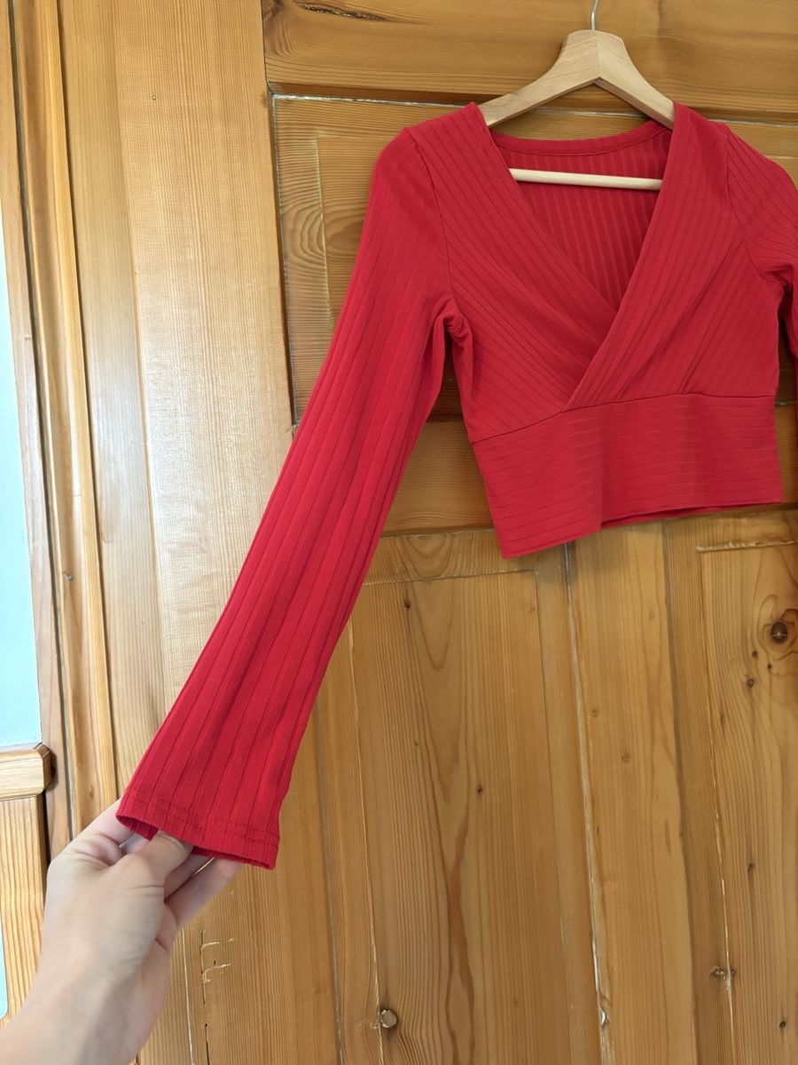 Shein Top: Trendiges Langarm-Crop-Top in Grösse S – Usato da Frauenfeld venduto da lin_77m9 3