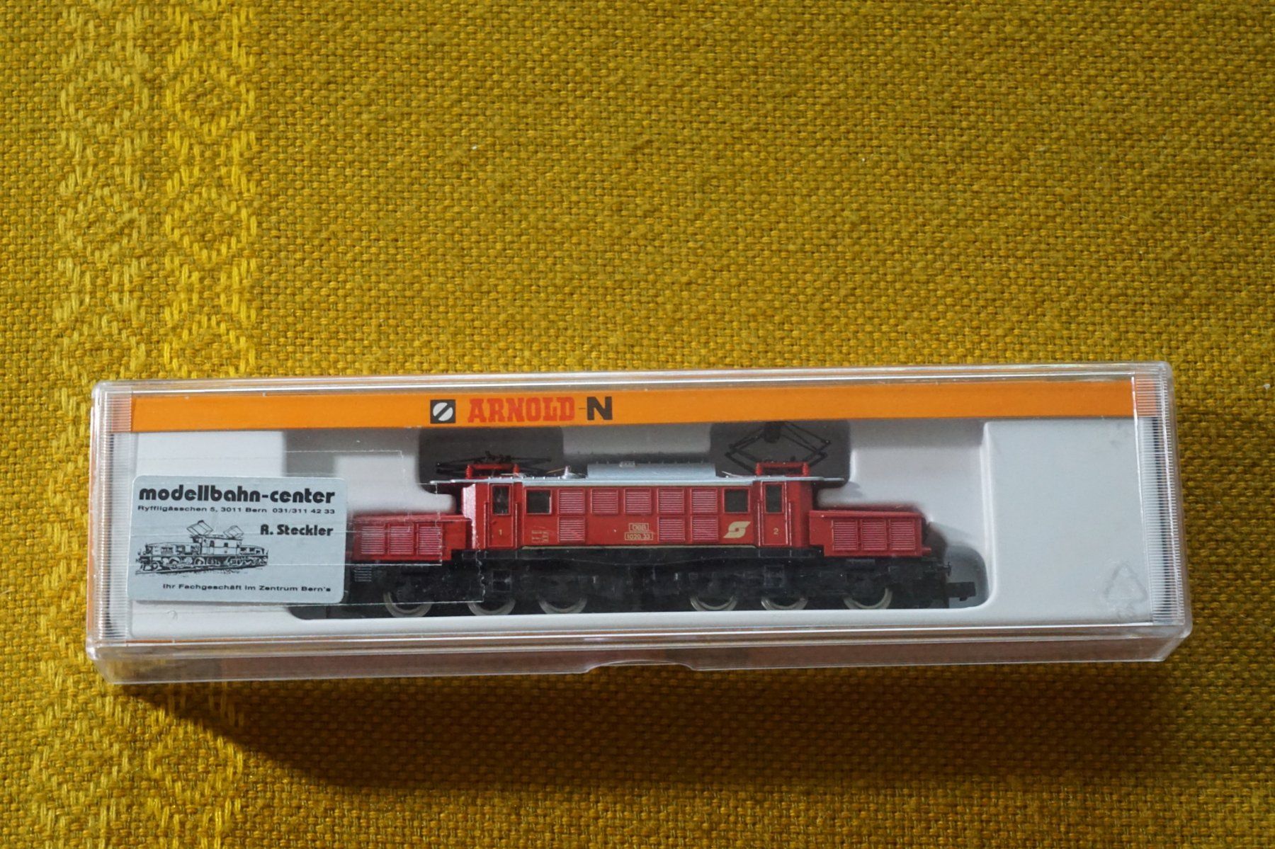 Arnold Modellini di ferrovie: ARNOLD-N 2330 ÖBB 1020.33 rot – Usato da Gränichen venduto da iknow