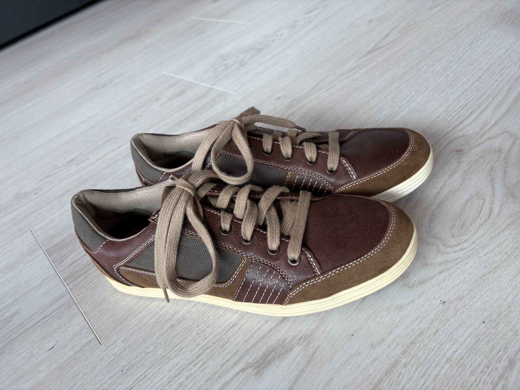 Geox Scarpe da uomo: Herrenschuh Geox, Gr. 42 – Usato da Mühleberg venduto da cupra80