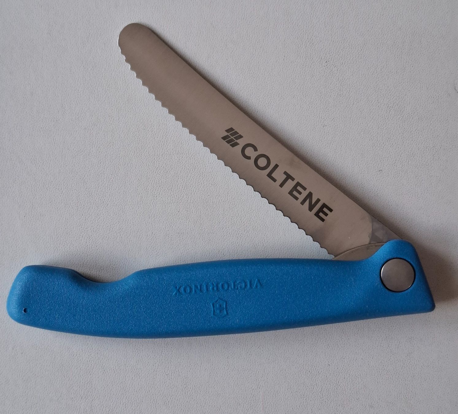 Victorinox Zubehör: Picknickmesser PICNIC KNIFE SWISS CLASSIC – Neu und originalverpackt aus Grenchen von Schlussliecht 1