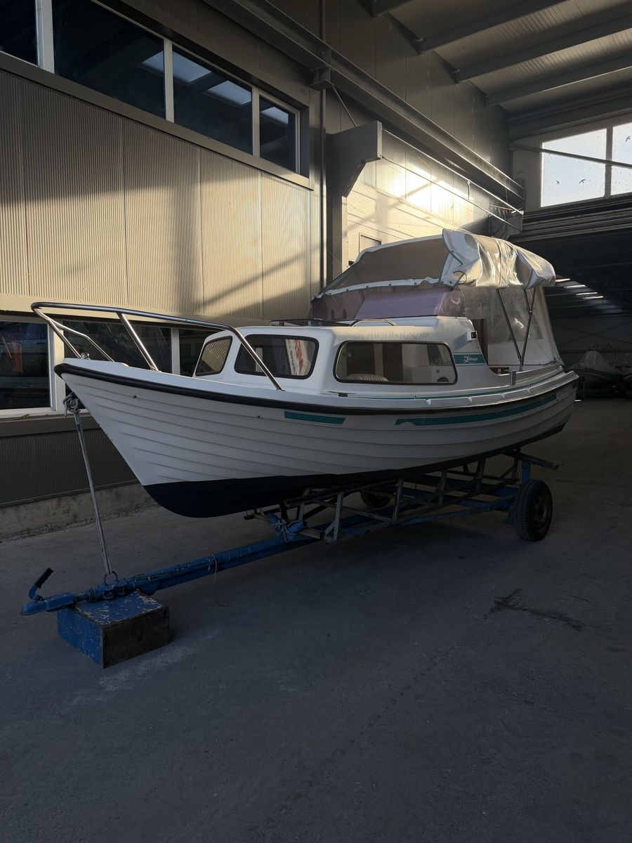 Boote: Motorboot Swiss Pilotina 5.00 – Gebraucht aus Solothurn von Eduka72