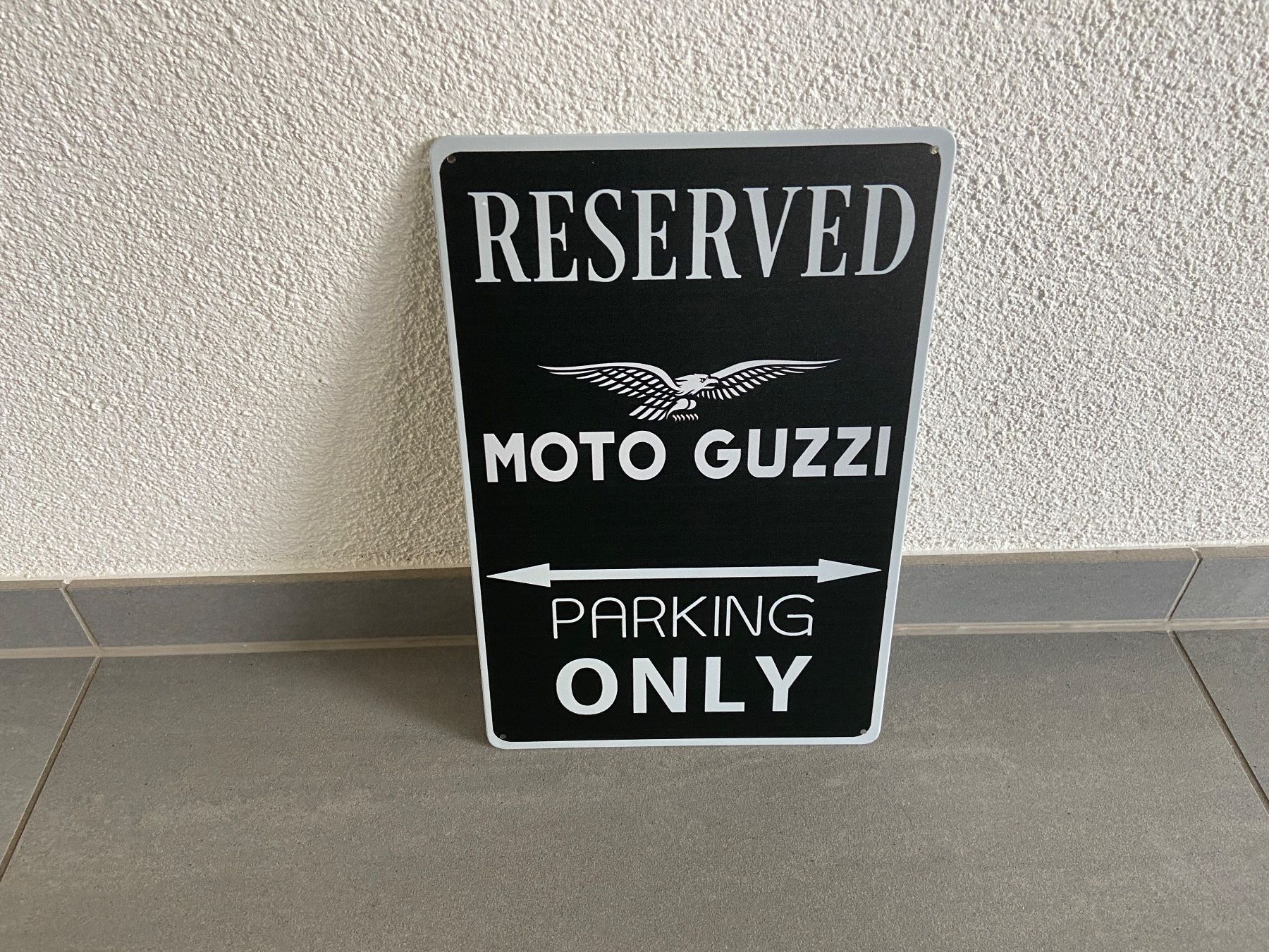 Insegne: Vintage Blechschild RESERVED MOTO GUZZI – Nuovo e nell'imballaggio originale da Seon venduto da Aaargauer01 5