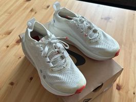 Wie neu: Nike ZoomX Zegama Trail 2, Gr. 37,  Laufschuh Trail