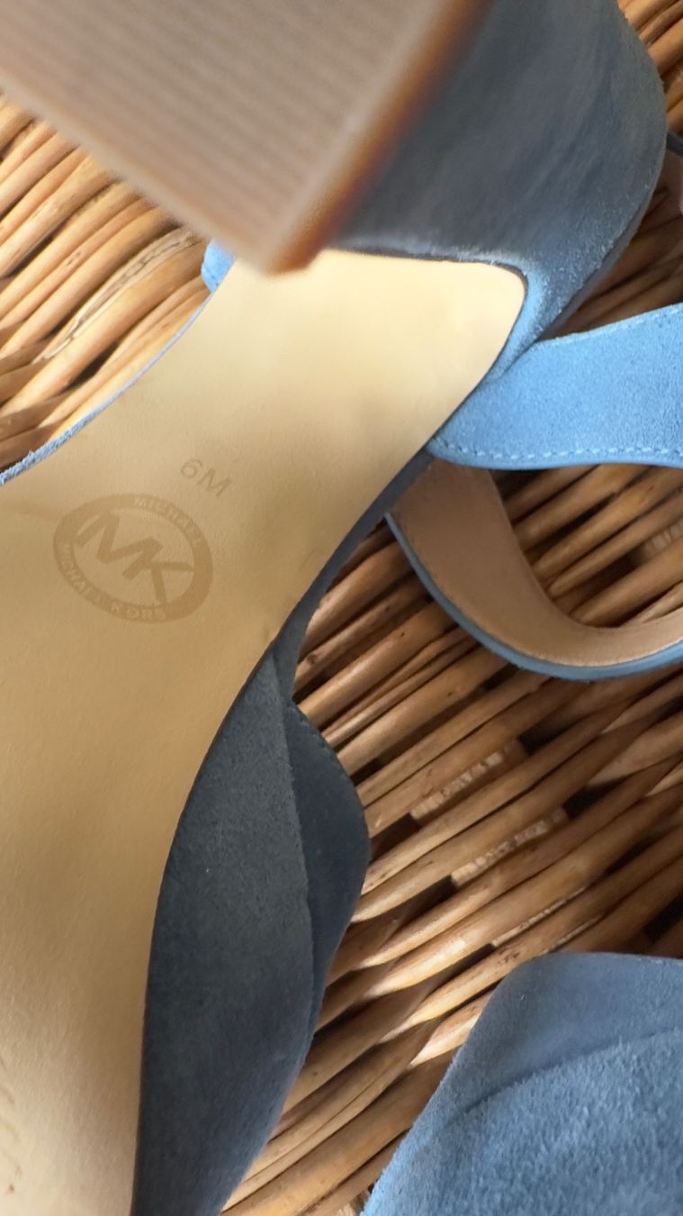 Michael Kors Damenschuhe: Michael Kors Sandalen – Gebraucht aus Kilchberg ZH von nad_6dwp 2