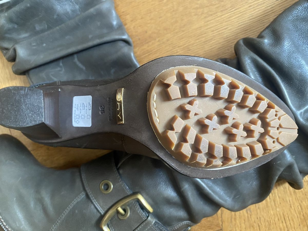 Scarpe da donna: Exklusive Stiefel für Damen  – Nuovo e nell'imballaggio originale da Bern venduto da chr_lz96 5