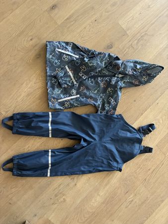 Regenkleidung Grösse 98/104