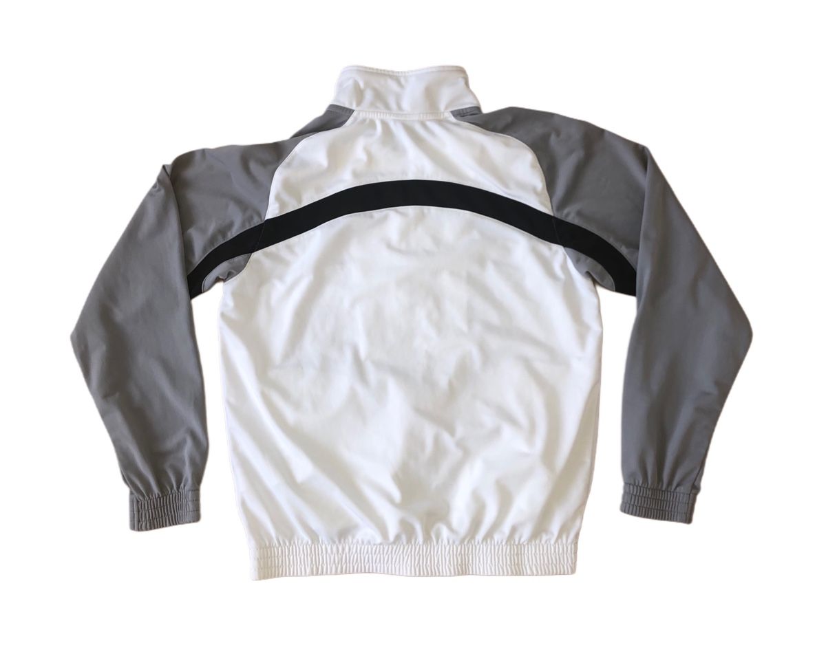 Nike Giacche: Nike Vintage Jacke Grösse S – Nuovo (secondo la descrizione) da Winterthur venduto da GinaMila 1