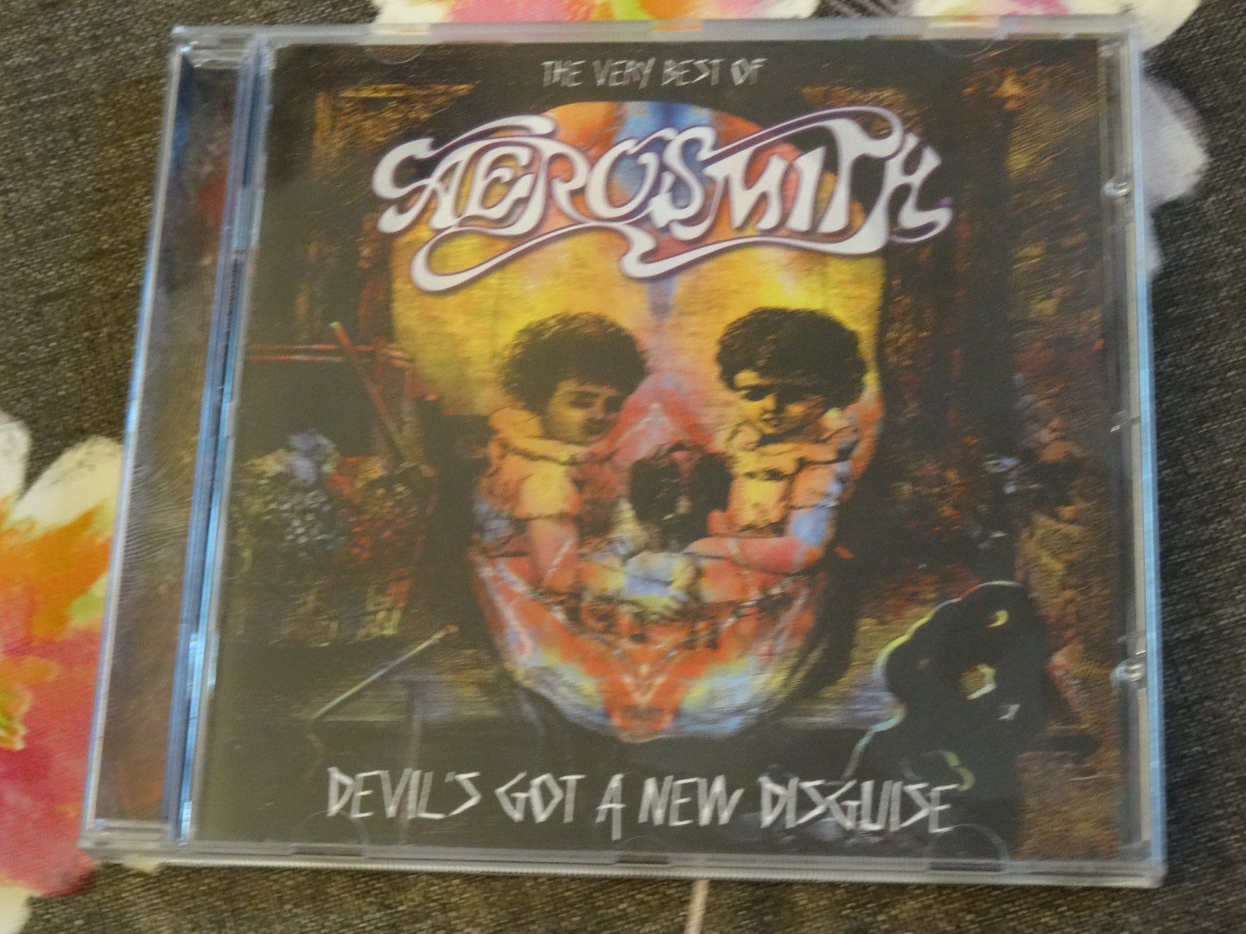 CD: Aerosmith - Devil's Got a New Disguise CD – Usato da Olten venduto da Disc-Ausverkauf
