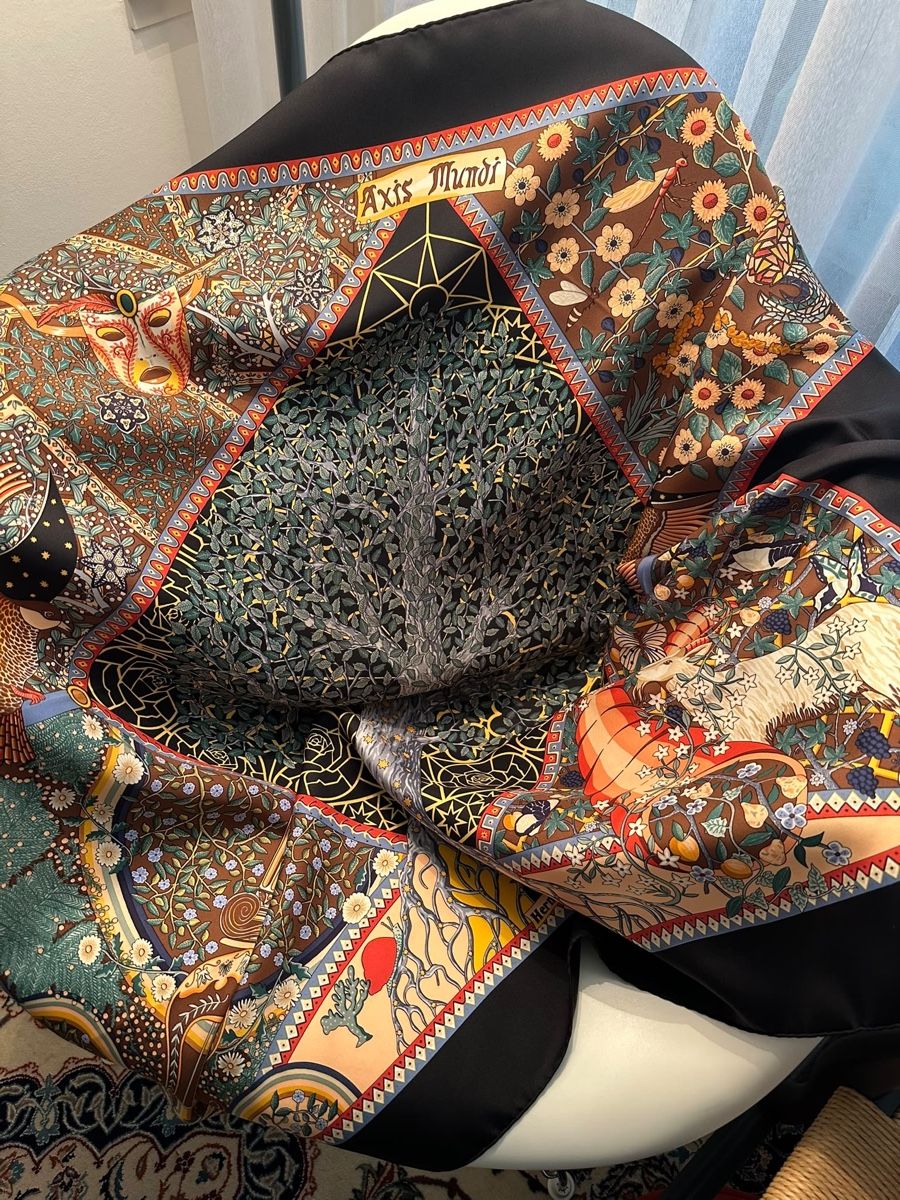 Hermès Foulard & Sciarpe: Hermes Seidentuch Axis Mundi – Nuovo (secondo la descrizione) da Binningen venduto da Yuliya15