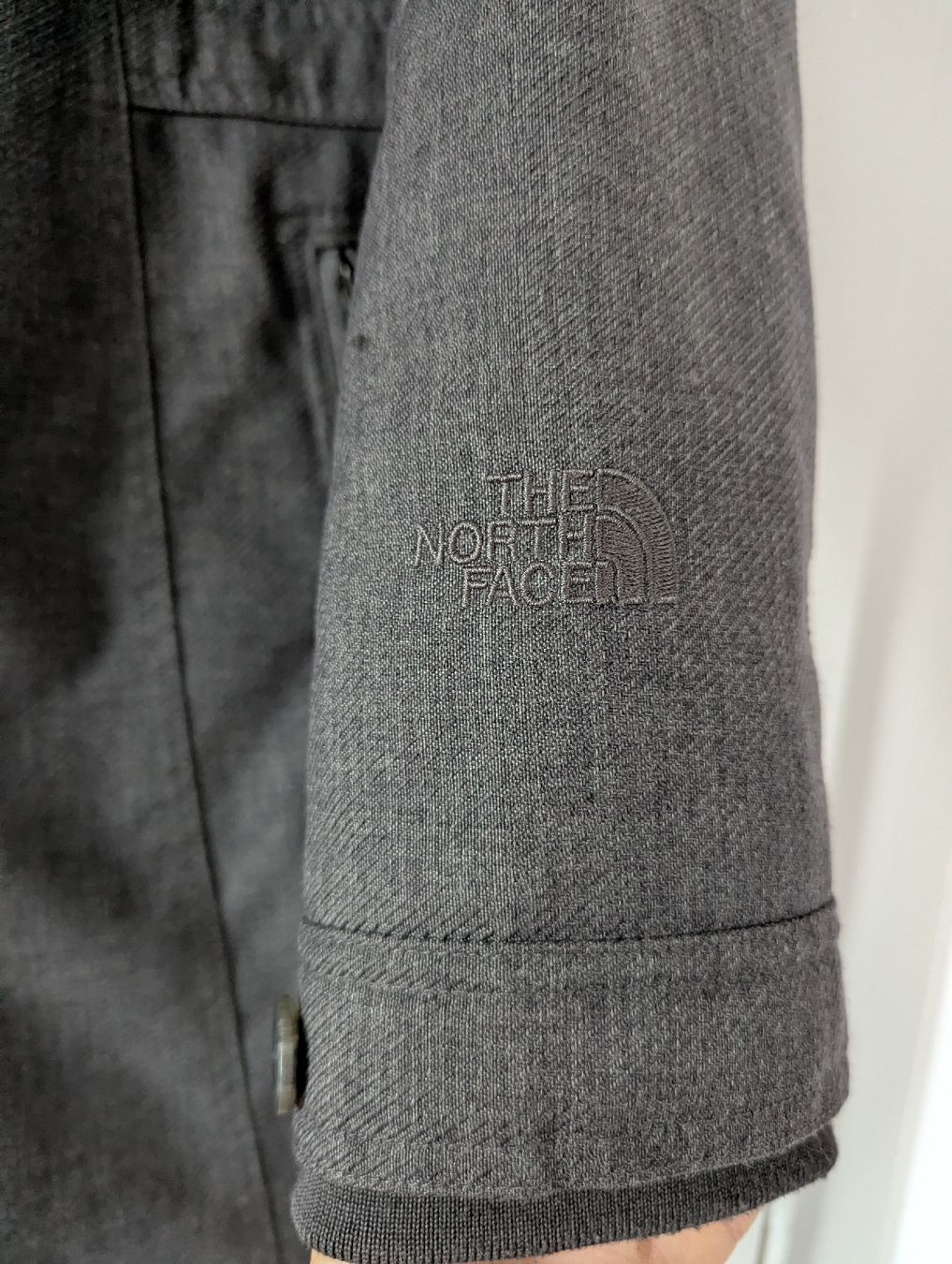North Face Cappotti: manteau gris The North face L – Usato da Montreux venduto da dem_gyt9 3