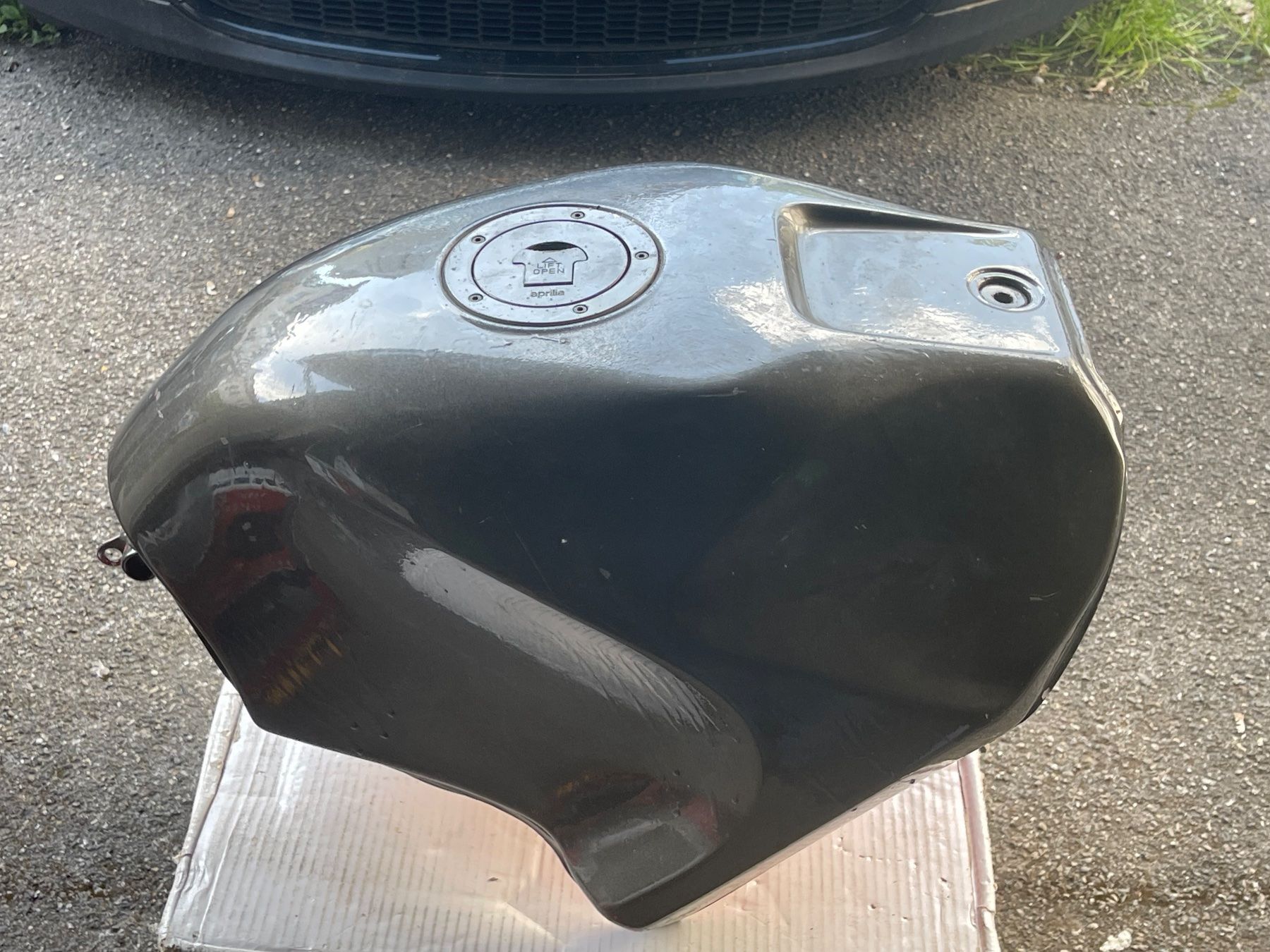 Aprilia Accessori per altri veicoli: Tank aprilia af1 sintesi – Usato da fehraltorf venduto da rml2481 2
