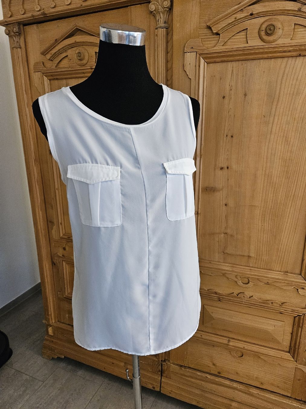 H&M Top: schönes Top, H&M – Nuovo (secondo la descrizione) da Wiesendangen venduto da Sinhuk