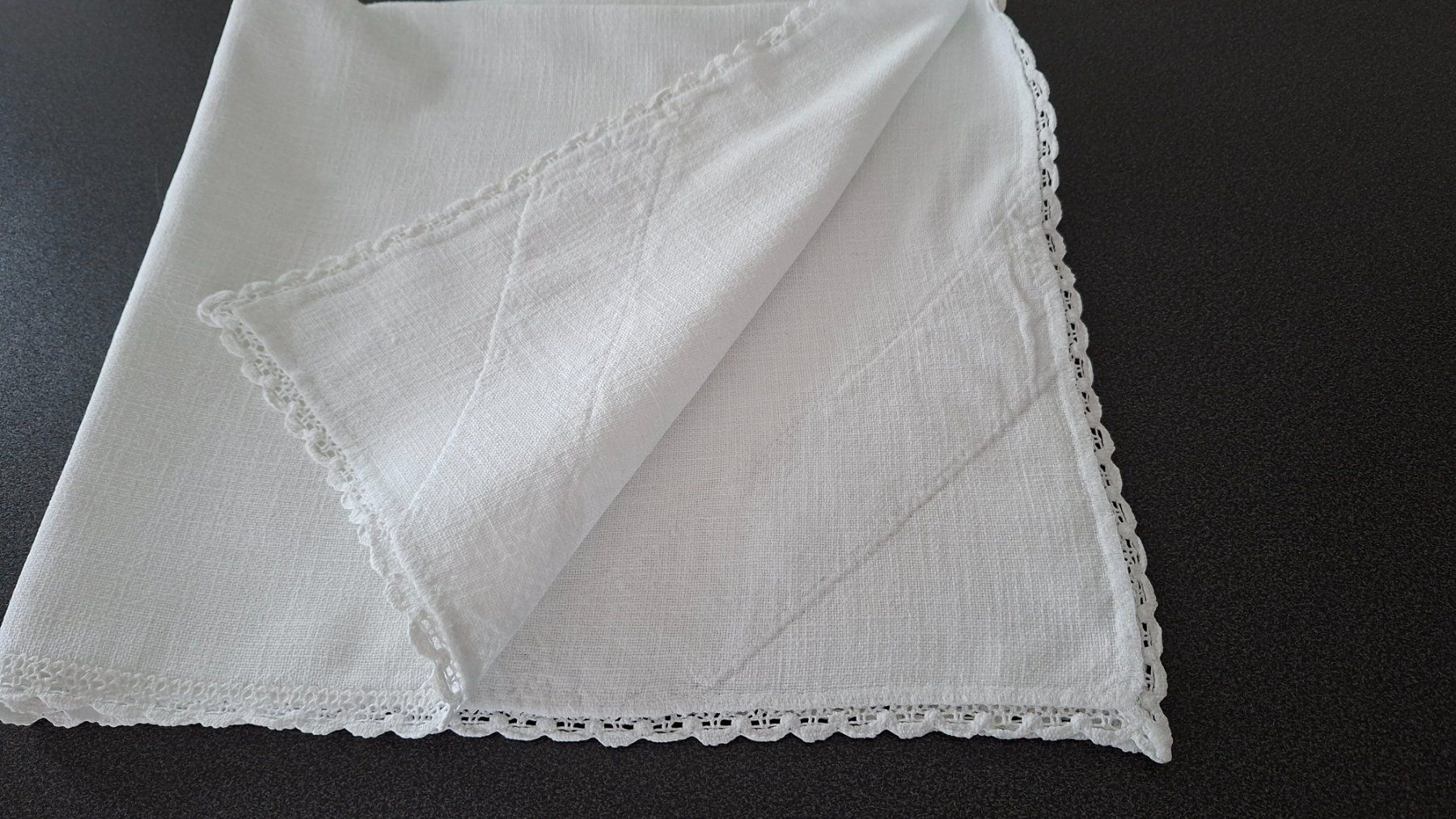 Sonstige Tischwäsche: Tischdeckchen Leinen weiss mit Spitzen geklöppelt – Gebraucht aus Gattikon von jeansgli 2