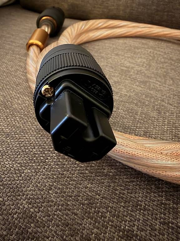 Câbles: Ifi SilentPower Nova Power Cable  – Neuf avec emballage d'origine à Mont-sur-Lausanne par Bluesix6 2