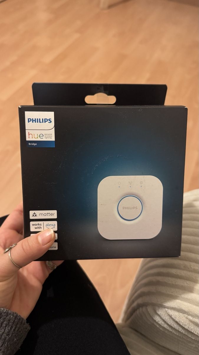 Philips Hub & Switch: Phillips hue bridge – Nuovo e nell'imballaggio originale da Basel venduto da aay_l5ht
