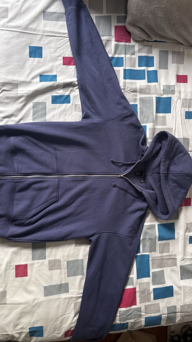 Kleiderpakete & -sets: Vêtements jeans pull gants  – Gebraucht aus Lausanne von volkenito 5