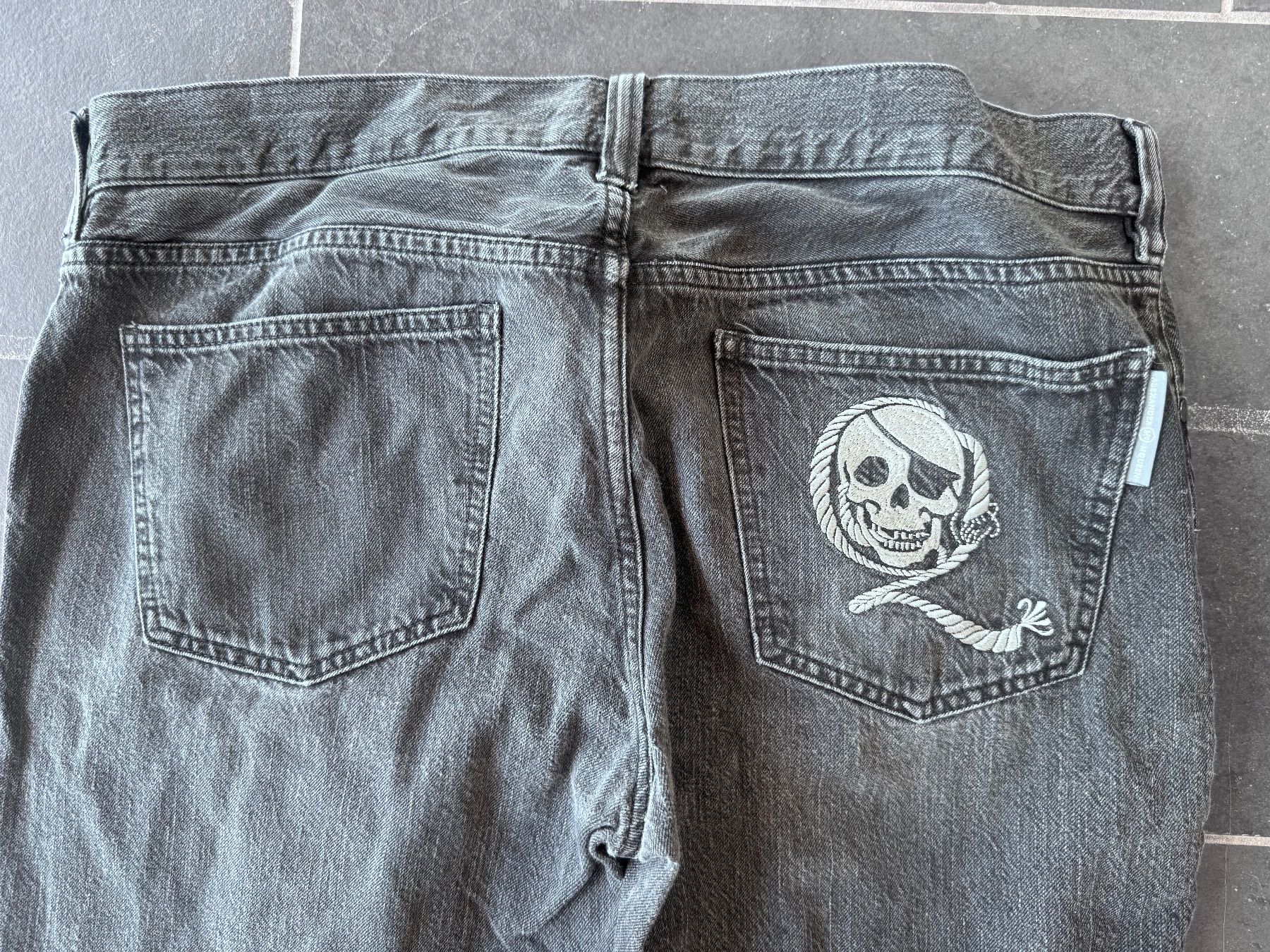 Alexander Mcqueen Jeans: Alexander McQueen Jeans Denim – Usato da Kriens venduto da saintstone