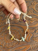 Armband mit bunten Steinen und Perlen verstellbar neu