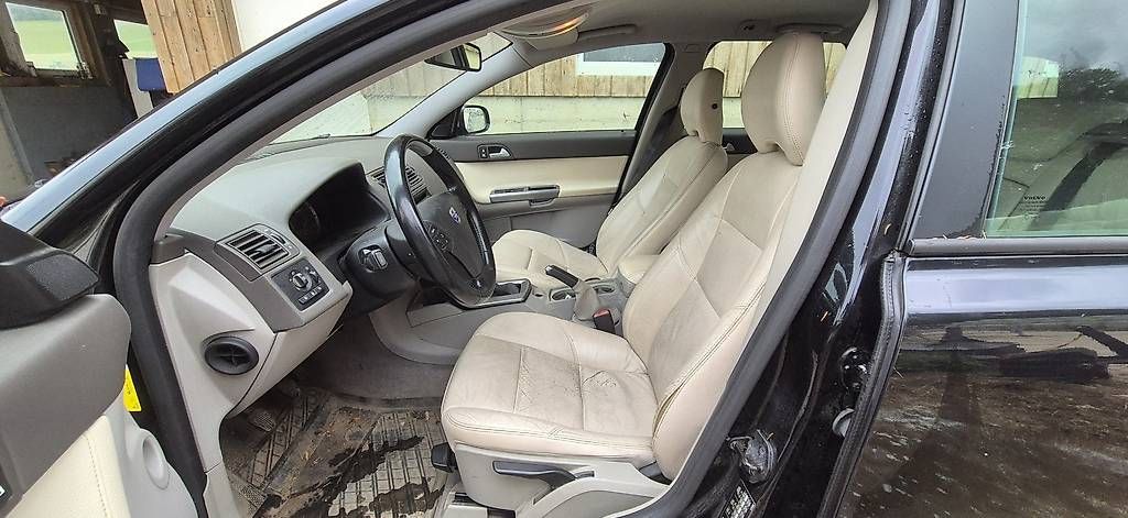 Autos: Volvo V50 T5 – Gebraucht aus Les Brenets von ewb_7p9v 4