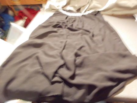 Kleid Grösse 9, schwarz / Kragen silbrig